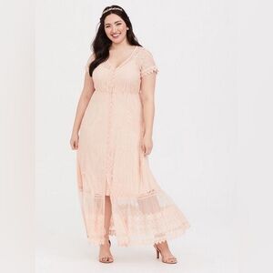 Torrid Peach Pink Lace Button Front Maxi Dress Colour Pale Blush Size 0 / Large